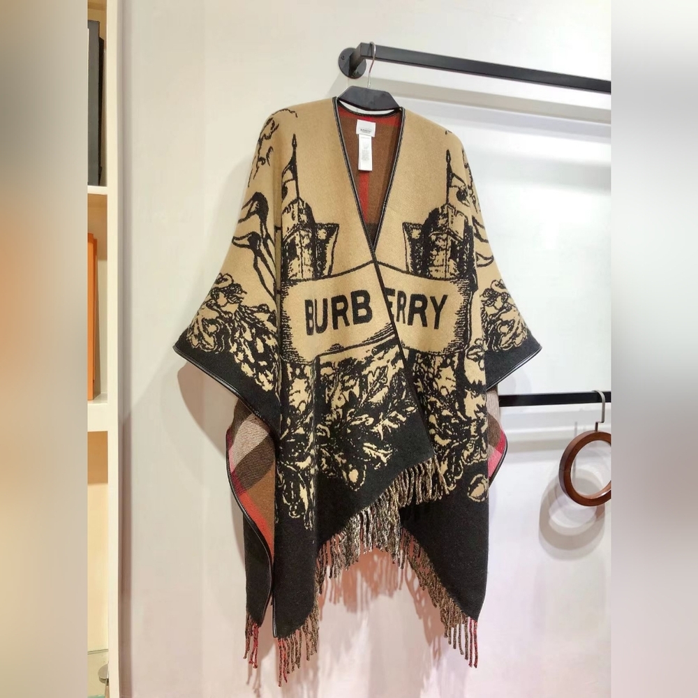 Burberry Knight Warhorse Reversible Cape